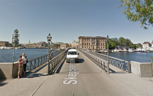 2016 - Skeppsholmsbron in Stockholm (Google Streetview)