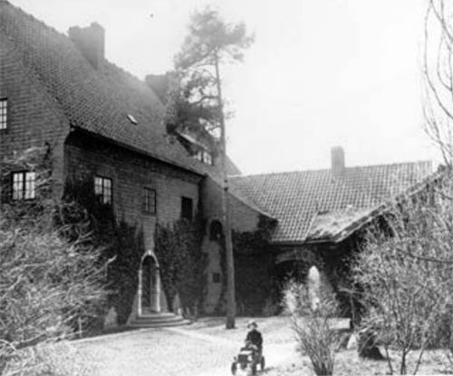1920 - Villa Roskull on Lidingö near Stockholm (Photo from Lidingö Stadsarkiv)