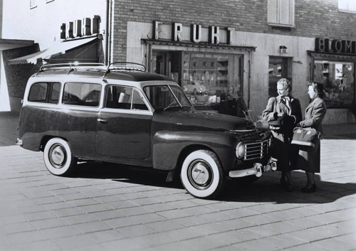 1953 - Volvo PV445 at Bjurslätts Torg in Göteborg