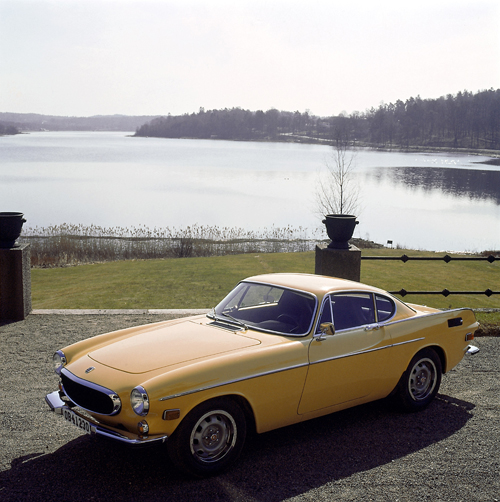 1972 - Volvo 1800 E at Slottsviken on John Halls väg in Mölndal
