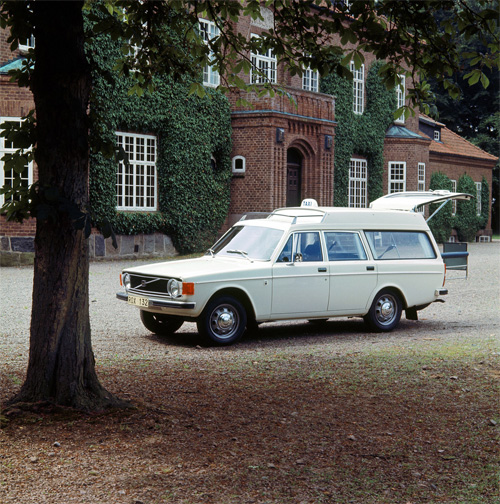 1973 - Volvo 145 Express Taxi at Stureholms Gård on Stureholmsvägen in Ödåkra near Allerum, Sweden 🇸🇪.