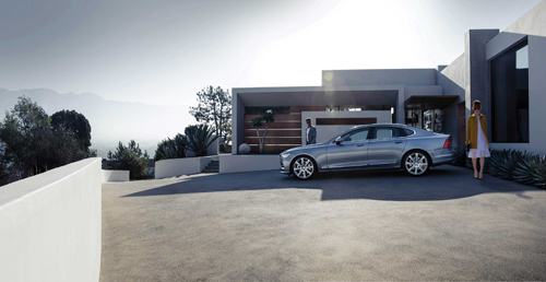 2016 - Volvo S90 at Pasadena House on Heatherside Rd in Pasadena, Los Angeles, USA