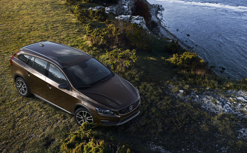 2016 - Volvo V60 Cross Country at Hallshuk on Gotland Sweden