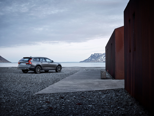 2016 - Volvo V90 Cross Country