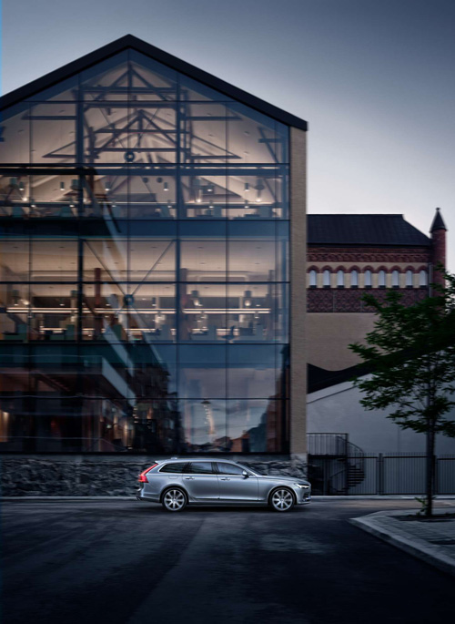 2016 - Volvo V90