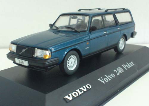 028 - Volvo 240 Polar