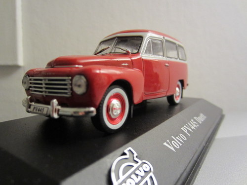 1:43 Atlas Volvo Collection Volvo pv445 Duo 1953 red/white 
