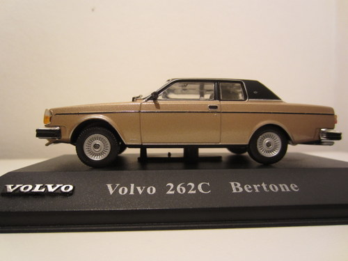 Atlas 1:43 Volvo 144 Bertone modelo automóvil de fundición 
