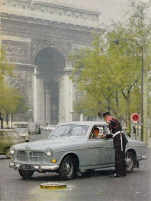 1965 - Volvo Amazon - Arc de Triomphe Paris France