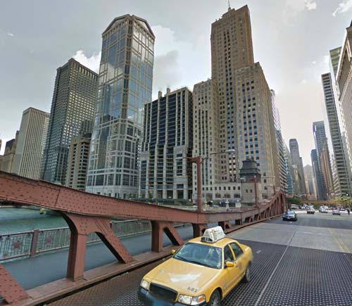2013 - North La Salle Drive in Chicago USA (Google Streetview)