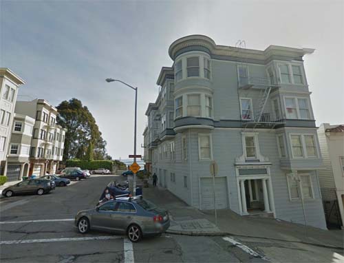 2013 - Montgomery Street (near GreenSt) in  San Francisco USA (Google Streetview)