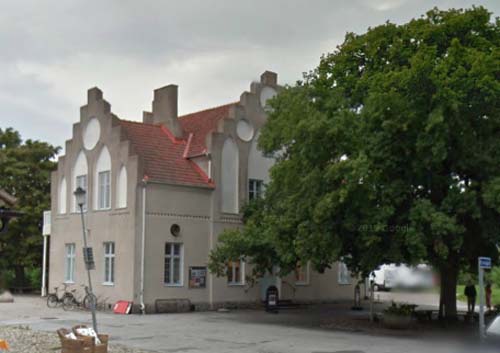 2013 - Falsterbo Konsthall in Stationhuset on Hjalmar Gullbergs Plan in Falsterbo (Google Streetview)
