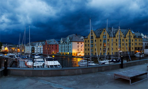 Buildings at Alesund waterfront 02