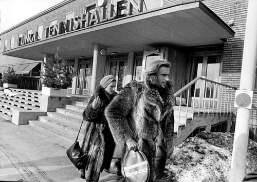 1980 - Björn Borg in front of the Kungliga Tennishallen (Scanpix)