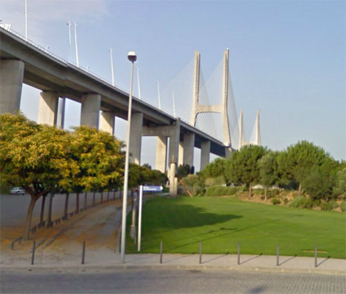 2014 - Vasco Da Gama Bridge in Lissabon, Portugal (Google Streetview)