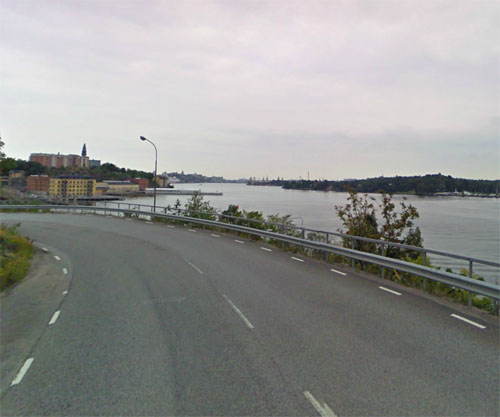 2015 - Kvarnholmsvägen in Stockholm (Google Streetview)