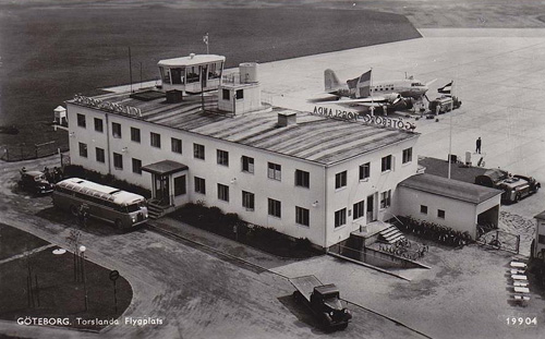 1953 - Göteborg Torslanda flygplats (Postcard)