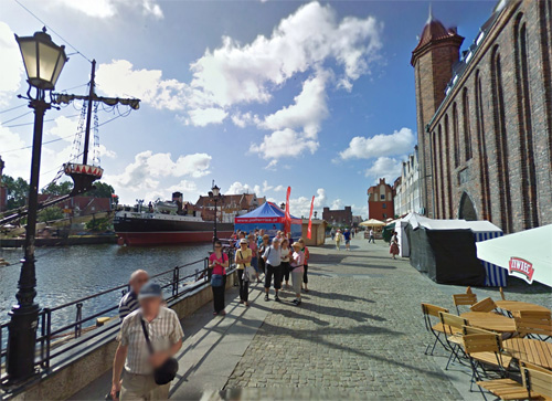 2016 - Rybackie Pobrzeże in Gdańsk, Polen (Google Streetview)