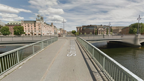 2016 - Strömsborgsbron in Stockholm (Google Streetview)
