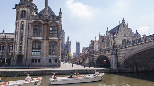 2016 - Graslei and Pakhuisstraat in Gent , Belgium (Google Streetview)