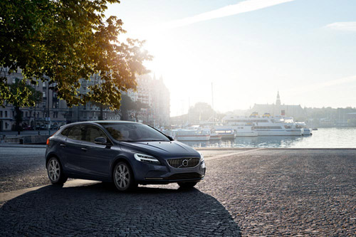 2016 - Volvo V40