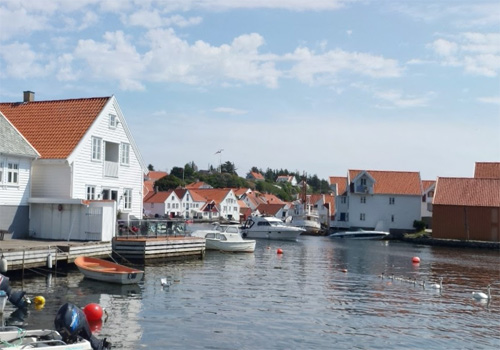 2016 - Sandsgata in Skudeneshavn (Google Streetview)