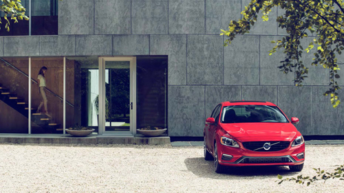 2016 - Volvo S60 Dynamic at Rogers Dr in Cold Spring Harbor NY USA