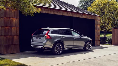 2016 - Volvo V60 Cross Country at Underhill Residence in Locust Valley, USA